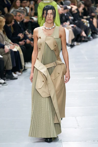 Look 8